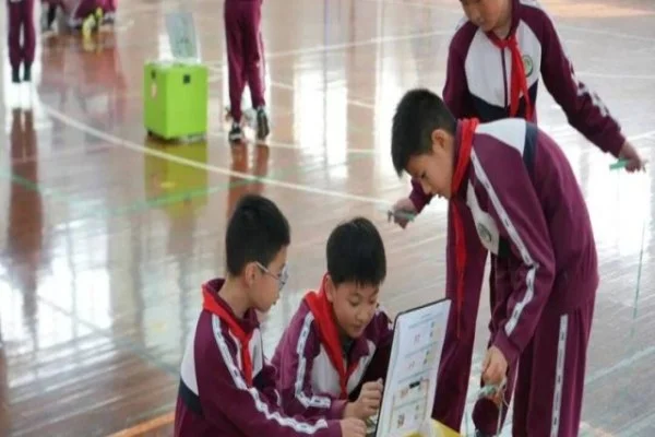 欧冠联赛阶段多特蒙德对阵马竞高位逼抢与反击效率复盘分析
